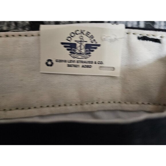 Dockers Mens Perfect Shorts Classic Fit Black Cotton Size 38 - Picture 15 of 15